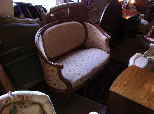 Pretty French Settee