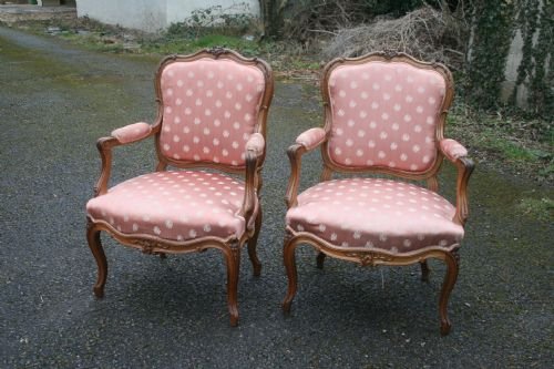 Very Pretty Pair French Walnut Chairs