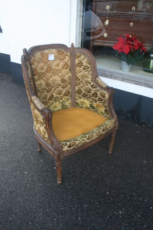 Walnut Bergere