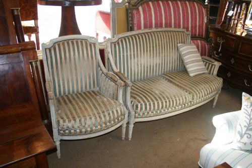 French Louis 16 Style Suite