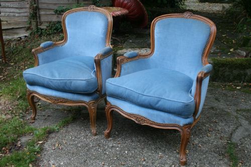 Pair Louis Model Bergeres