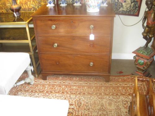 English Georgian Chest of Drawers