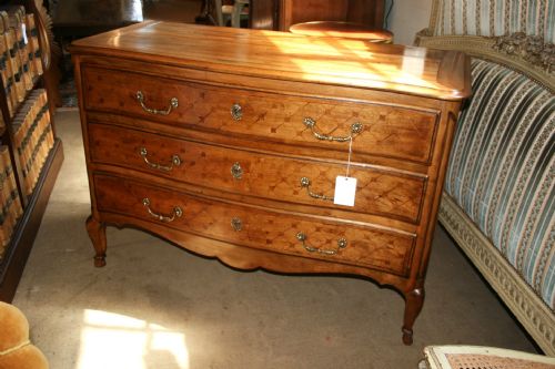 Pretty Serpentine Fronted Walnut Commode