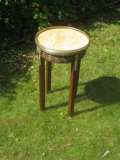 Small Bouillotte Table