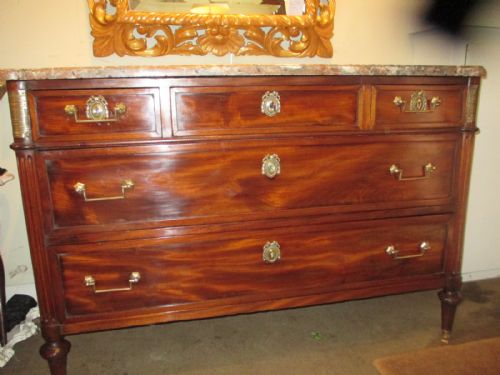Mahogany 18th Century Mahogany Commode