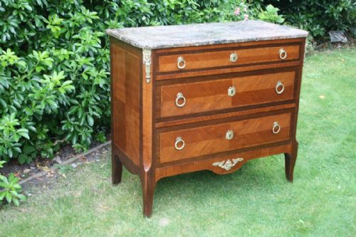 French King Wood Commode