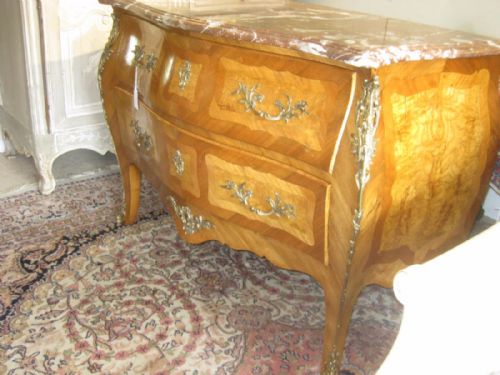 Large Louis Xv Style Commode