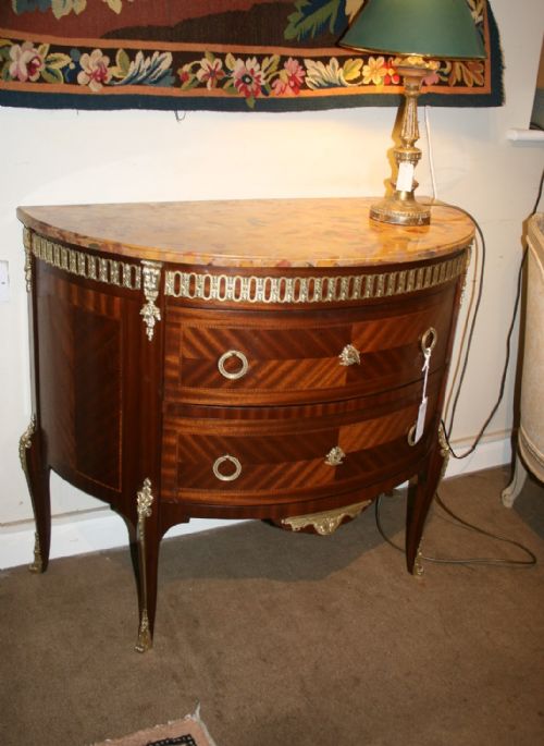 Pretty Demi Lune Commode