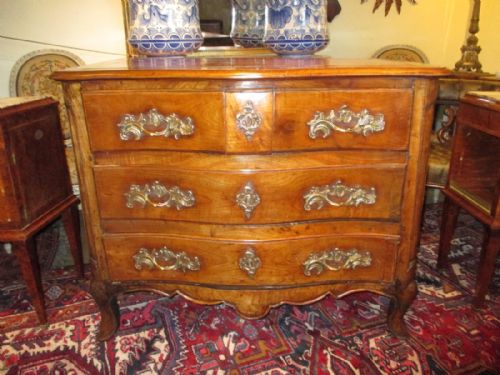 Louis Xv Serpentine Commode in Cherry-wood