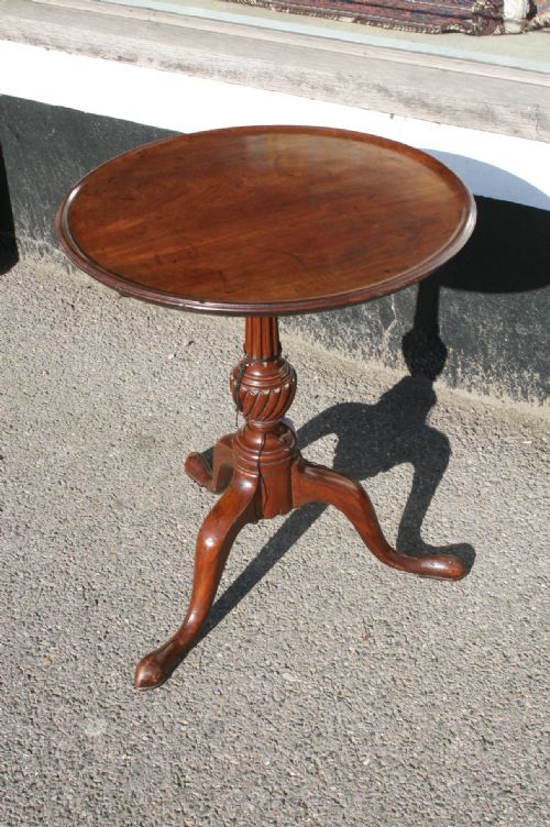 Small Mahogany Tilt Top Table