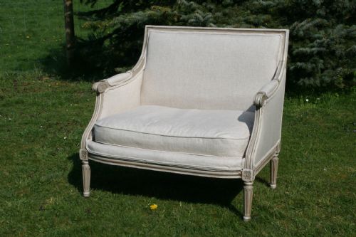 Pretty Small French Settee