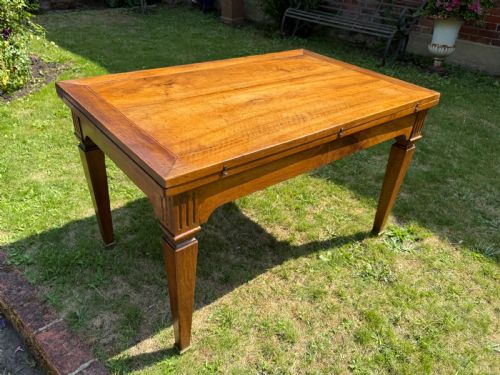 18th Century Extending Farmhouse Table in Walnut