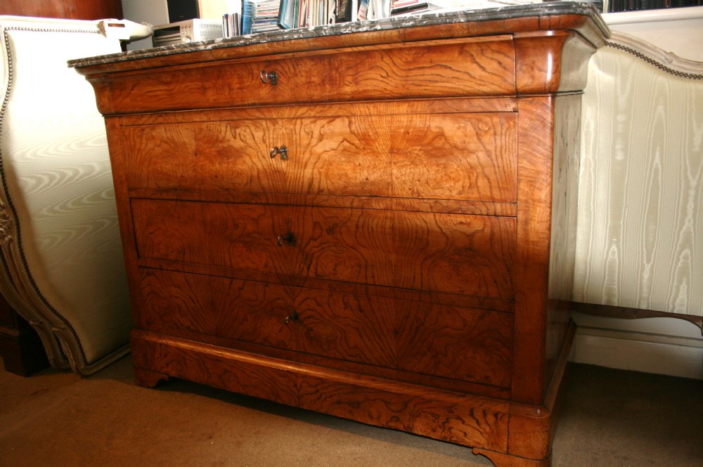 burr ash Louis Philippe commode 