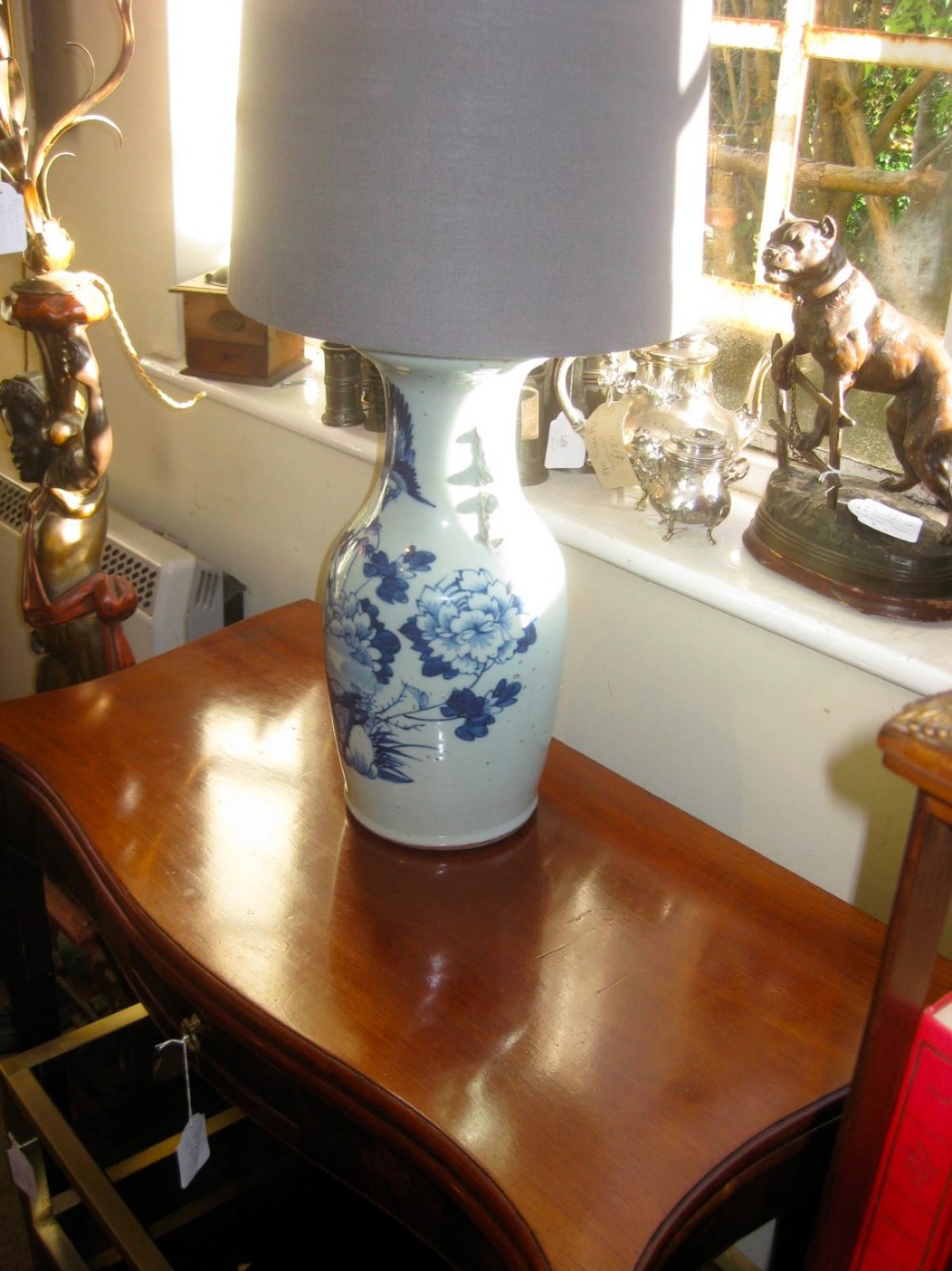 Oriental blue vase Lamp