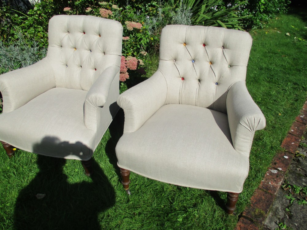 Pair of button-back armchairs View III