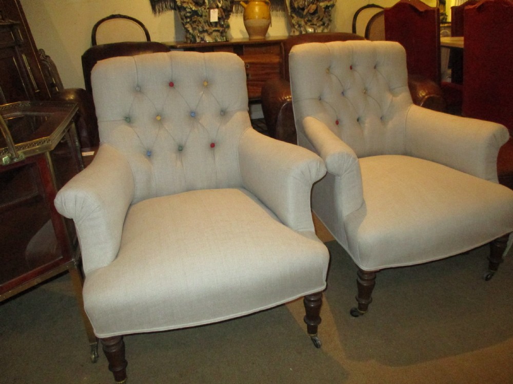 Pair of button-back armchairs View VIII
