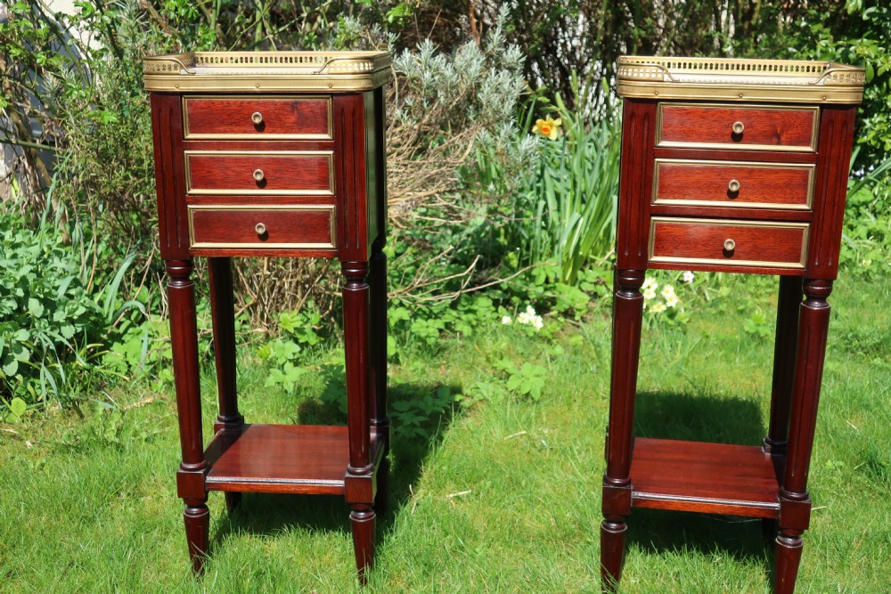 Pair of small mahogany bedside tables