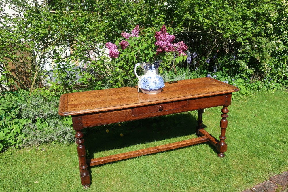 Oak serving or side table View II