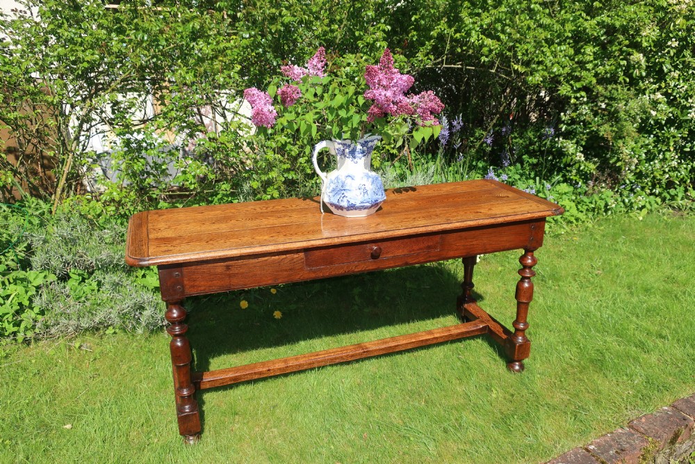Oak serving or side table View IV