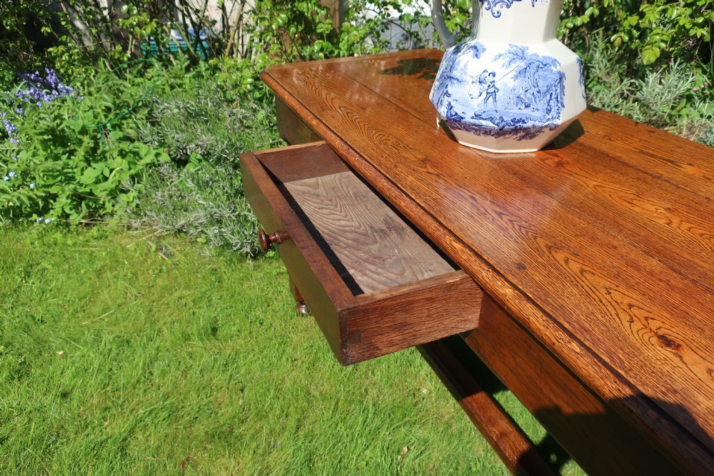 Oak serving or side table View VII