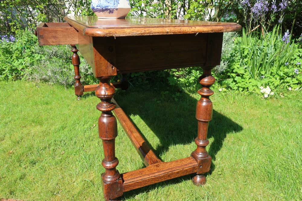 Oak serving or side table View VIII
