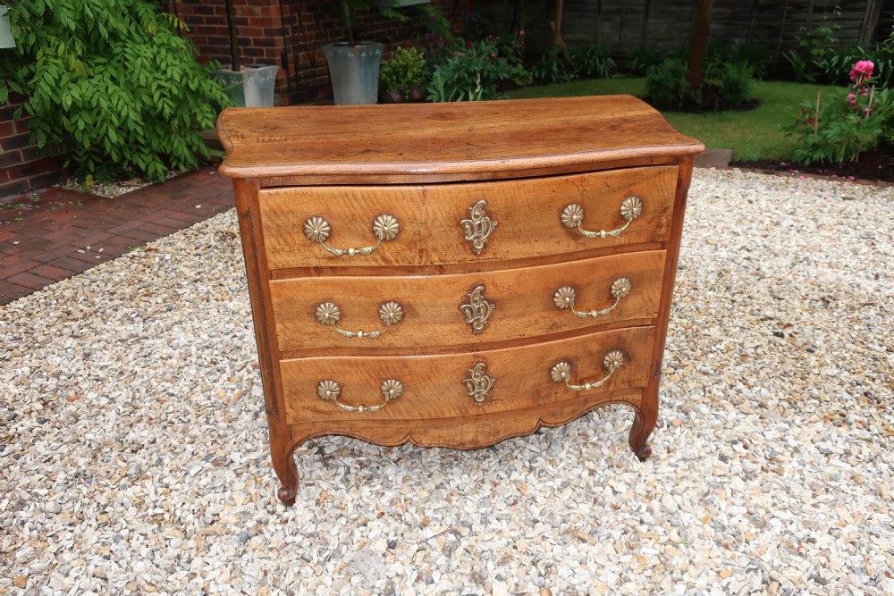 18th Century serpentine fronted commode in walnut View II