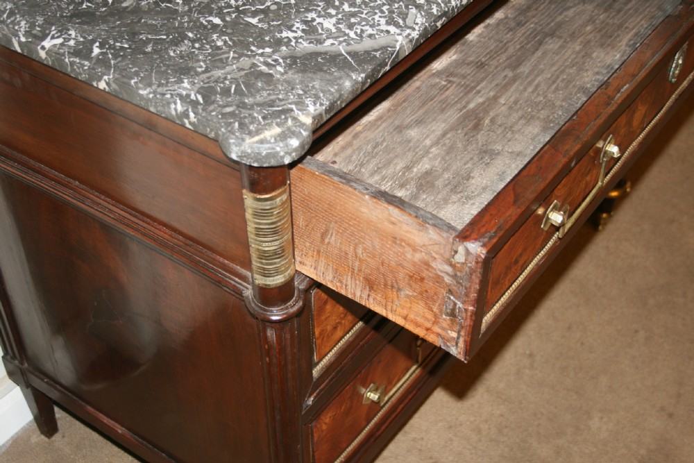 louis 16th period commode  View IV