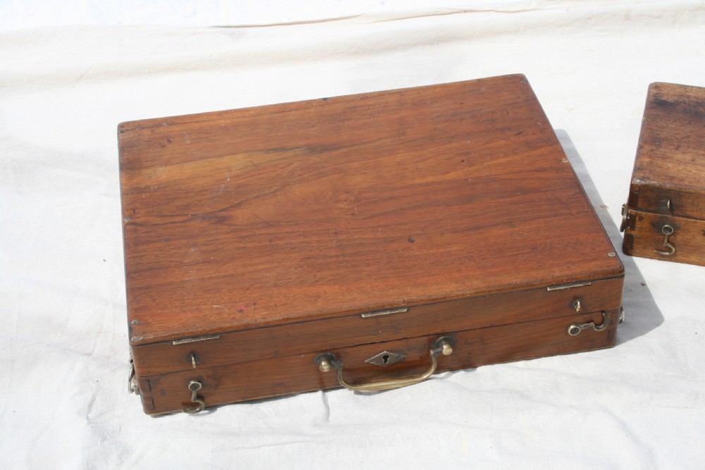 two french artists boxes  View IV