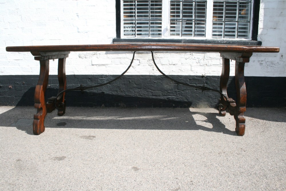 8 seater Spanish table  View V