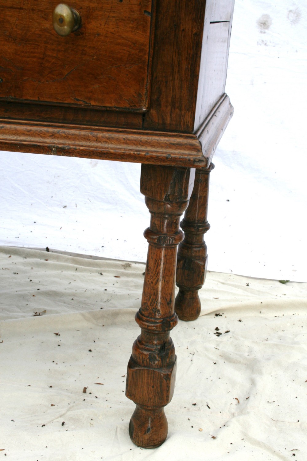 18th century English oak dresser base View IV