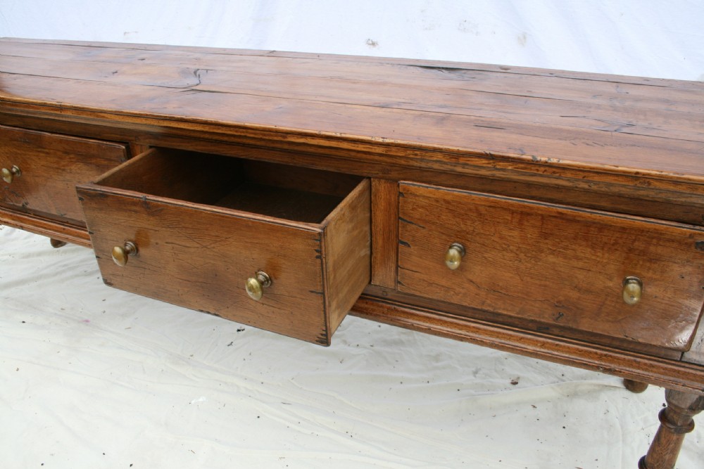 18th century English oak dresser base View VII