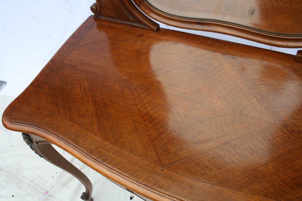 pretty french dressing table  View IV