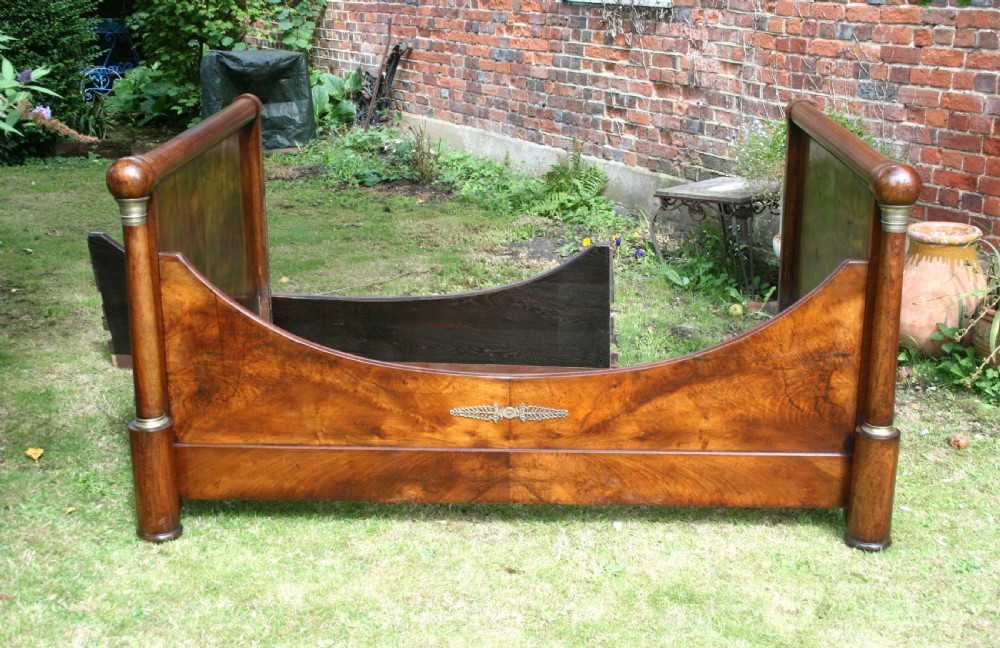 french lit bateau of wonderful colour 