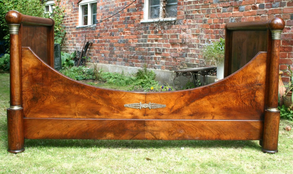 french lit bateau of wonderful colour  View II