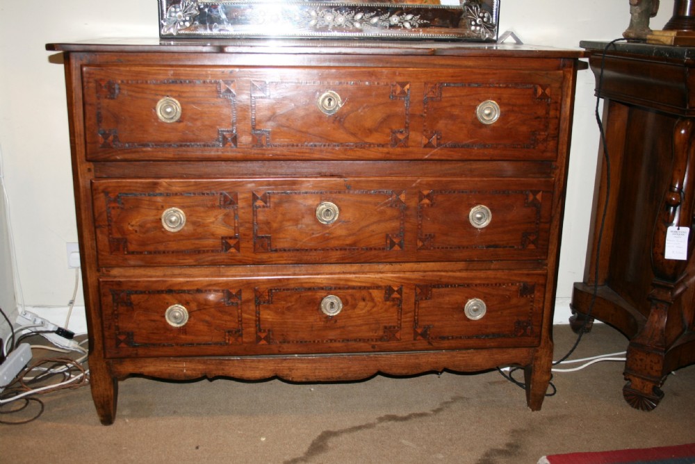 Italian period commode 