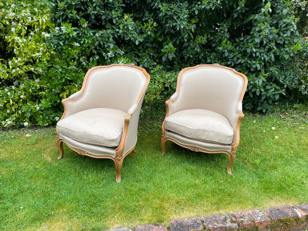 Pair of french bergeres View II