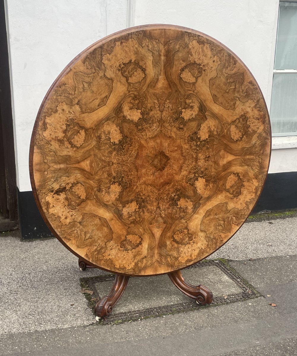 Victorian Walnut Breakfast Table 