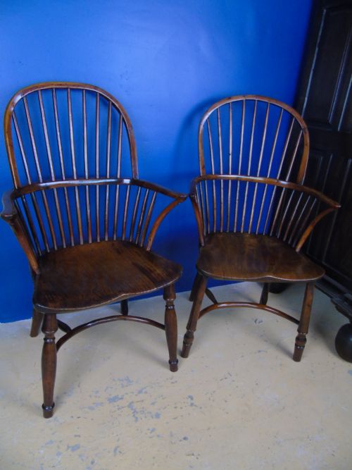 A Near Pair of Late 18th/19thc Windsor Chairs