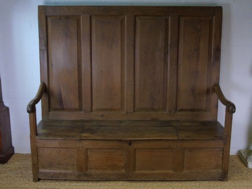 Early 18th Century Estate Made Box Settle