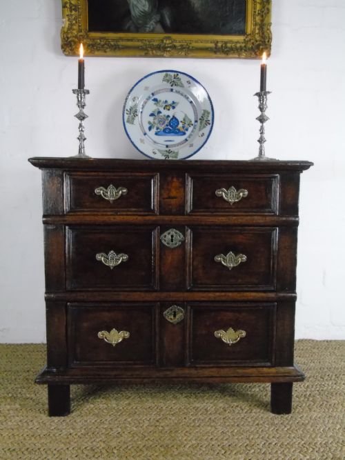 A Fine Early 18th Century Chest of Drawers