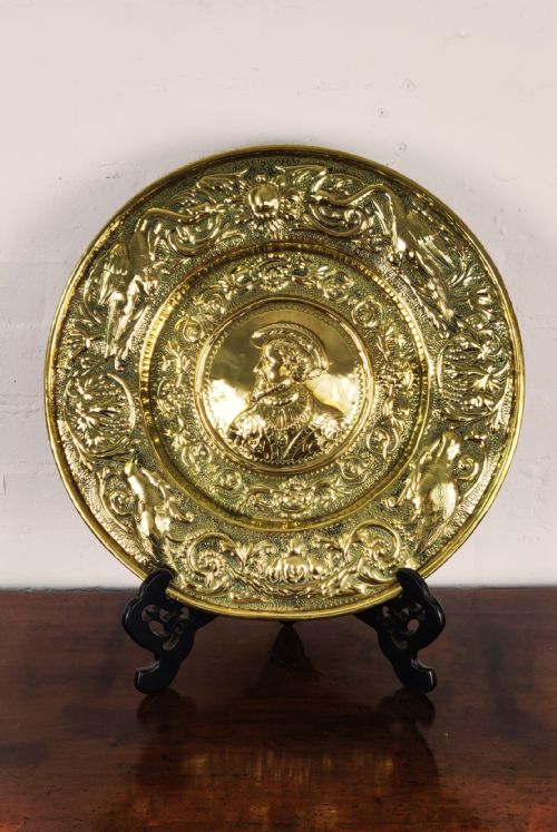 A Superb  17th Century Charger