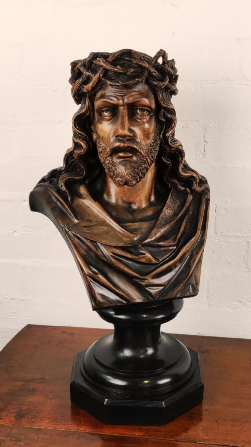 A Superb Quality 18thc Carved Bust of Christ