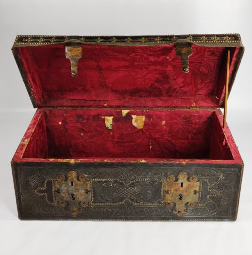 fig 2. A late 17th - early 18th century travelling trunk
