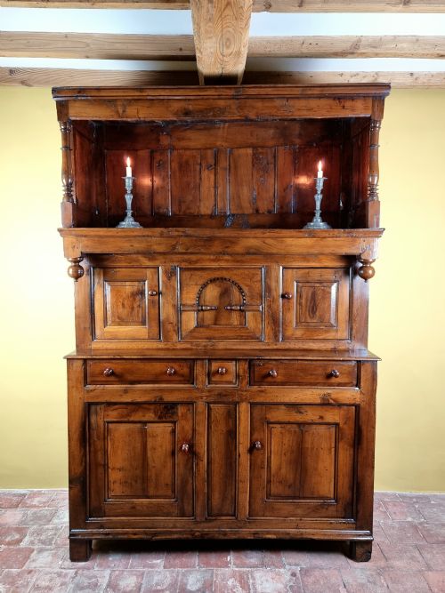 A Rare Mid 18th Century Yew Wood Tridarn.