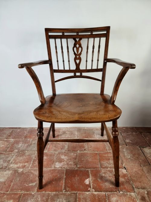 fig 1. A harlequin set of four Mendlesham chairs.