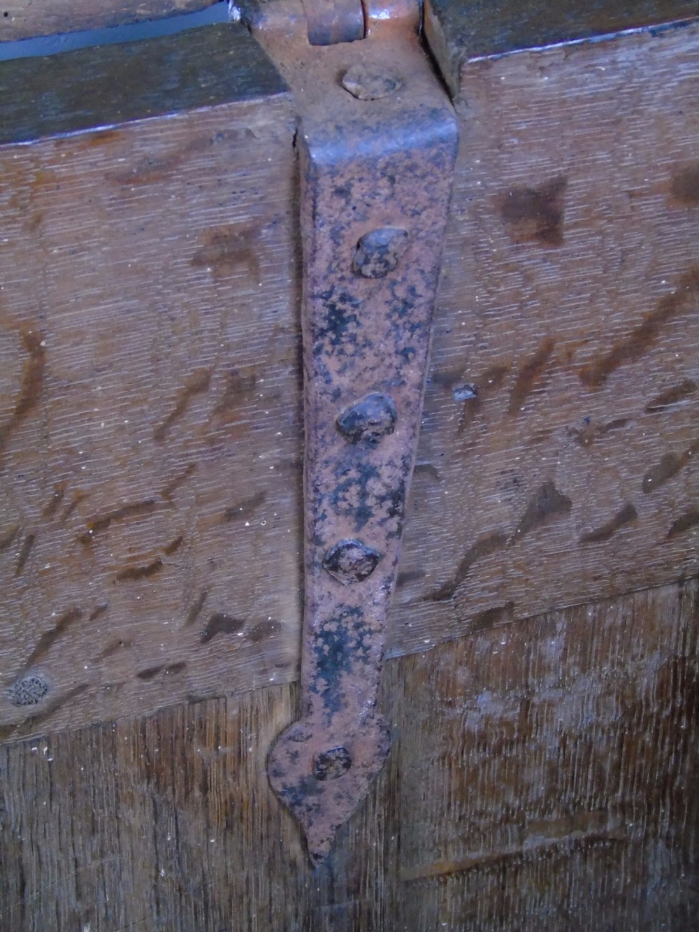 16th Century carved oak coffer  View VI