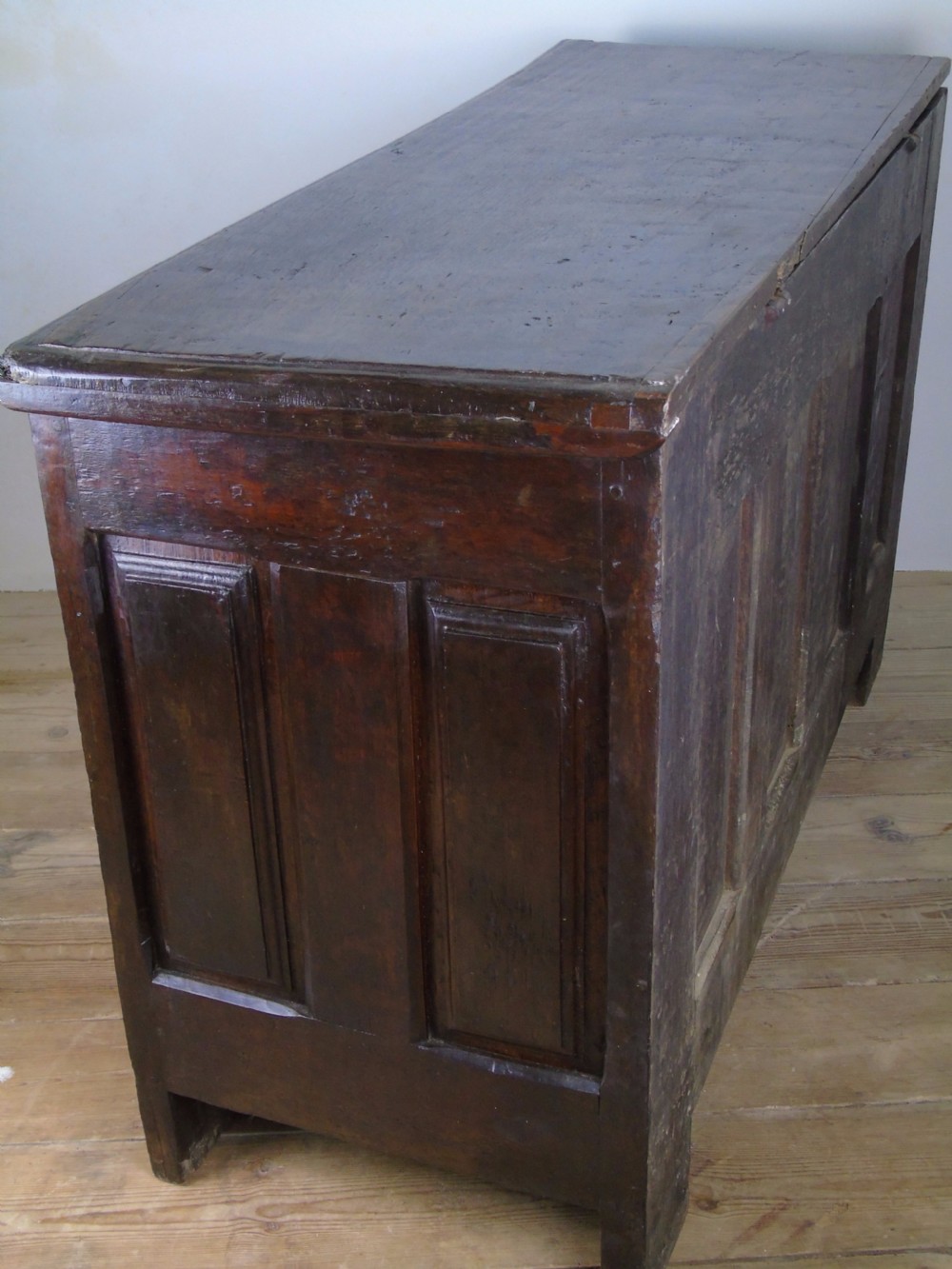 16th Century carved oak coffer  View XIII