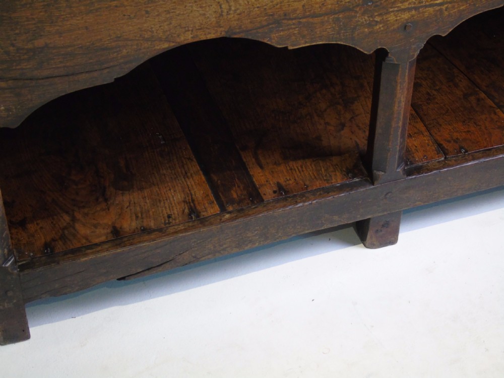 18th century Montgomeryshire Dresser View XV