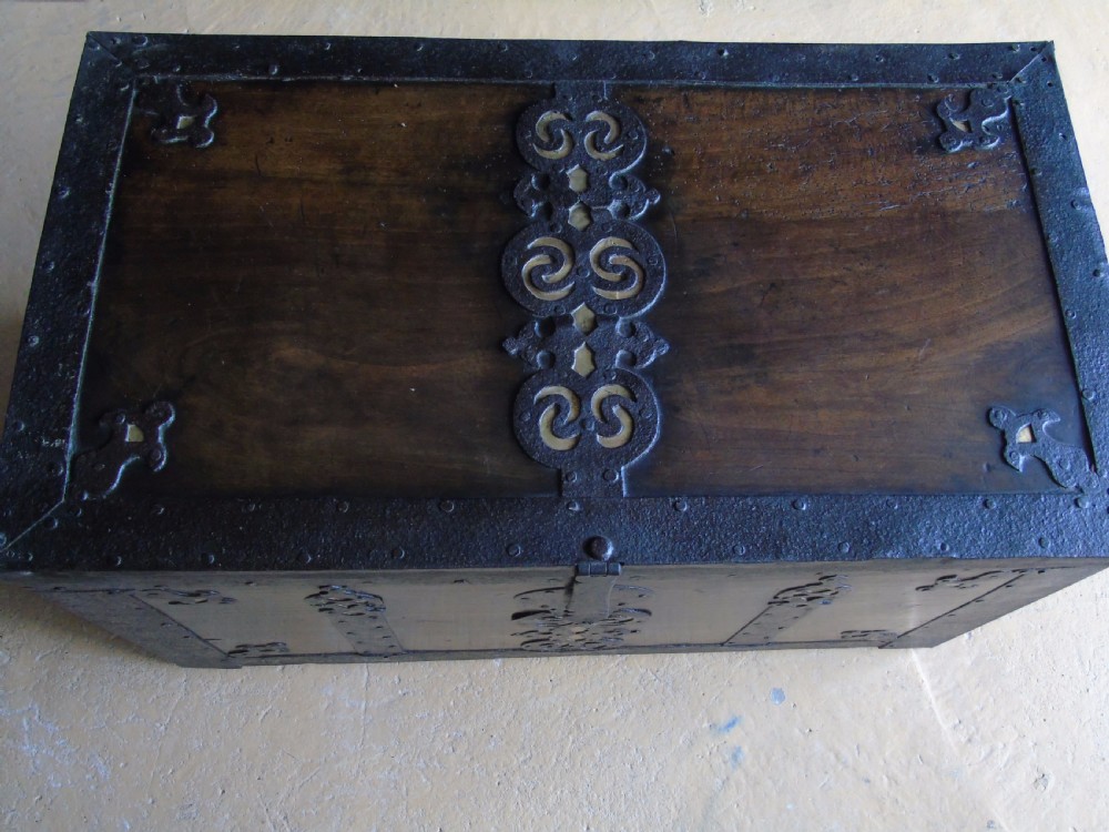 17th century iron bound walnut chest View VIII