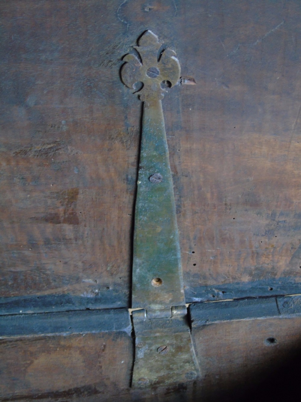 17th century iron bound walnut chest View XIII